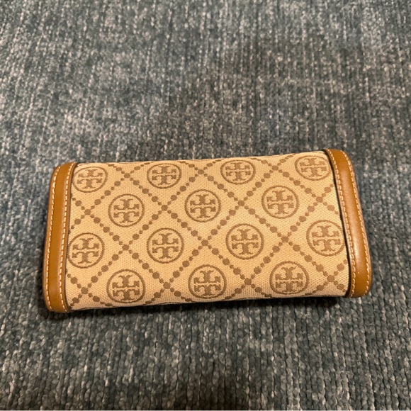 Tory Burch Logo Jacquard Attaché Wallet - Picture 2 of 8